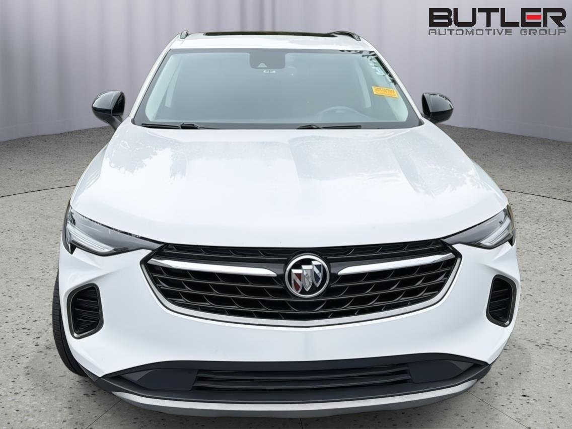Used 2021 Summit White Buick Essence image 3