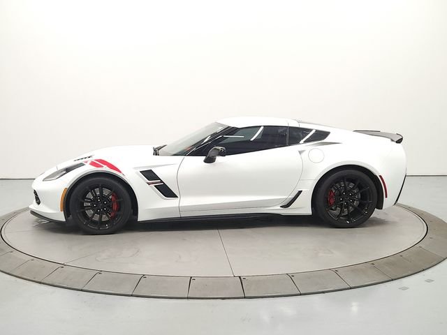 Used 2019 White Chevrolet Grand Sport image 4