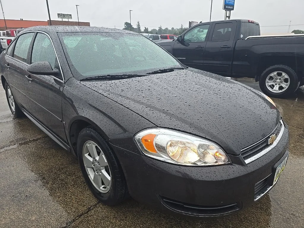 Used 2009 Brown Chevrolet LT image 7