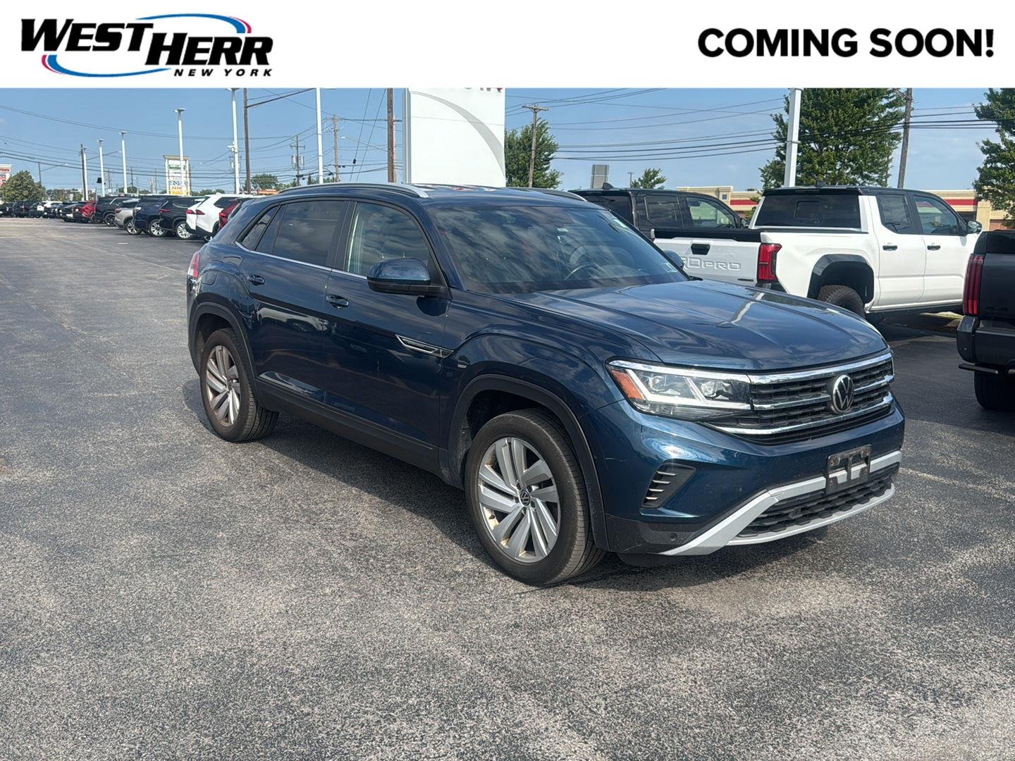 Used 2020  Volkswagen 2.0T SE w/Technology image 1