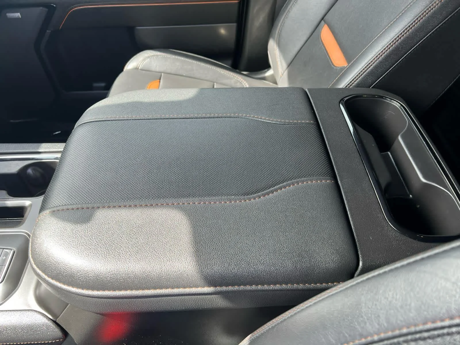 Used 2023 Sterling Metallic GMC AT4 image 26