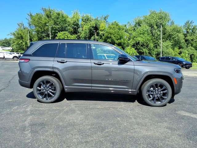 New 2026 Baltic Gray Metallic Clear-Coat Exterior Paint Jeep Limited Reserve image 8