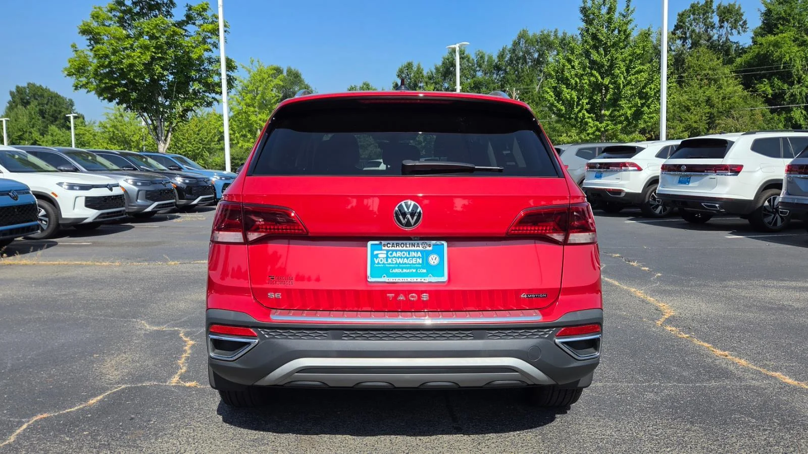 Certified Used 2024 Kings Red Metallic Volkswagen SE image 3