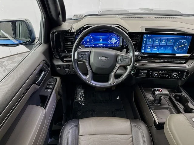 Used 2022 Blue Chevrolet ZR2 image 25