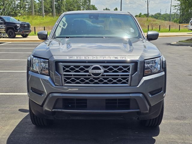 Used 2024 Gray Nissan SV image 3