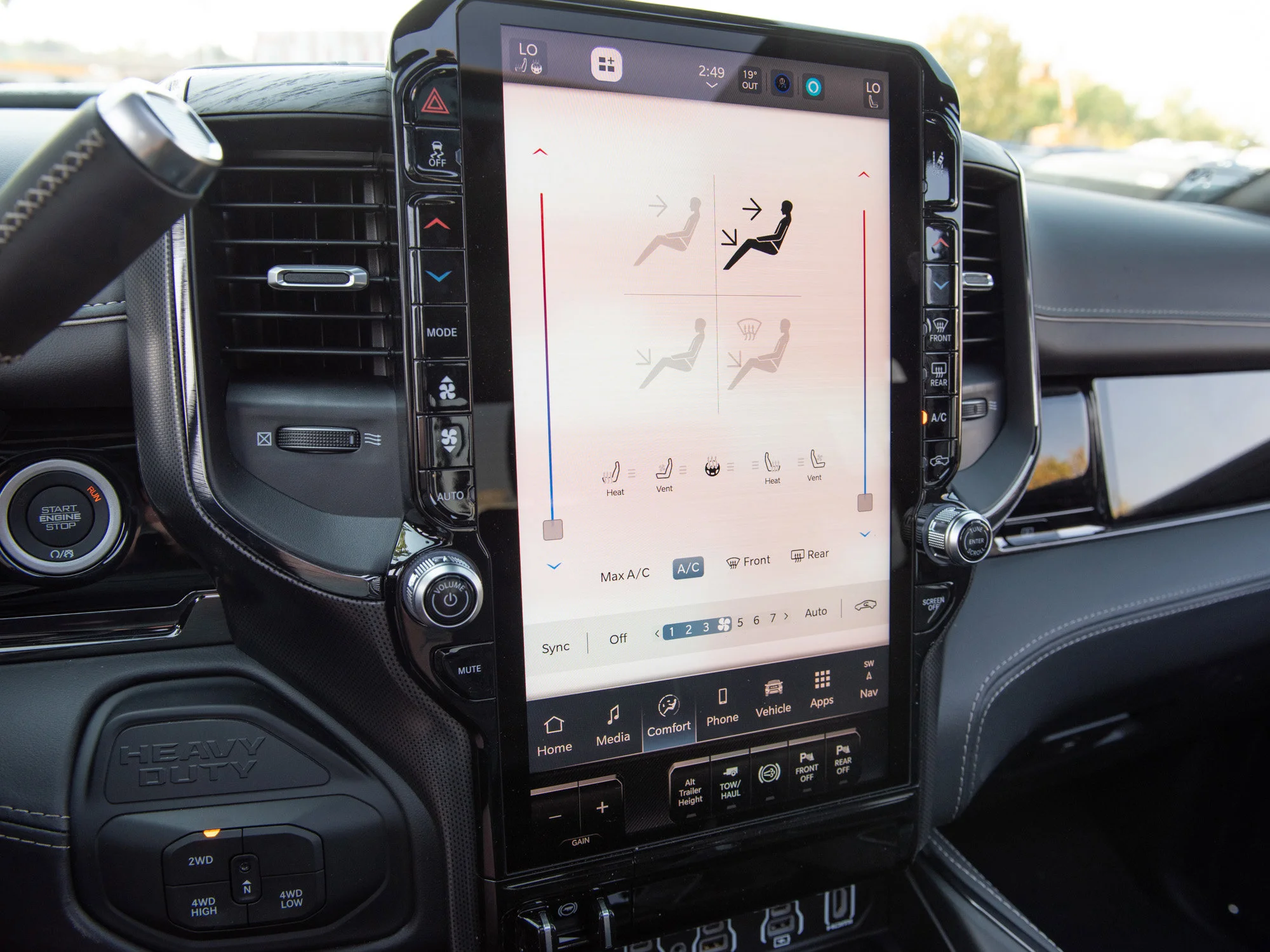 Used 2025 Black RAM Limited image 22