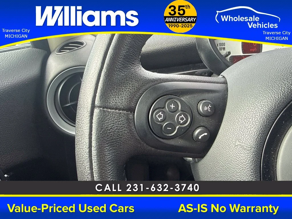 Used 2013 Pepper White MINI Clubman image 26