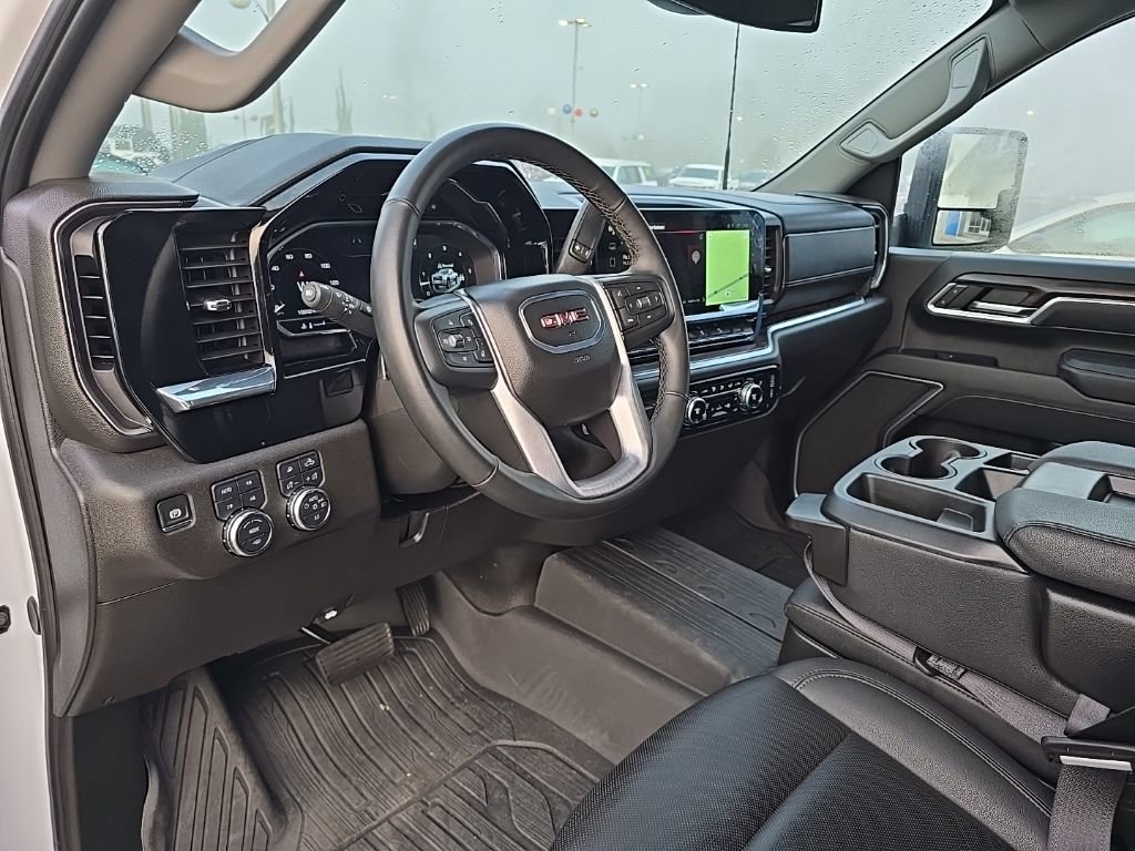 Used 2025 Summit White GMC SLT image 10