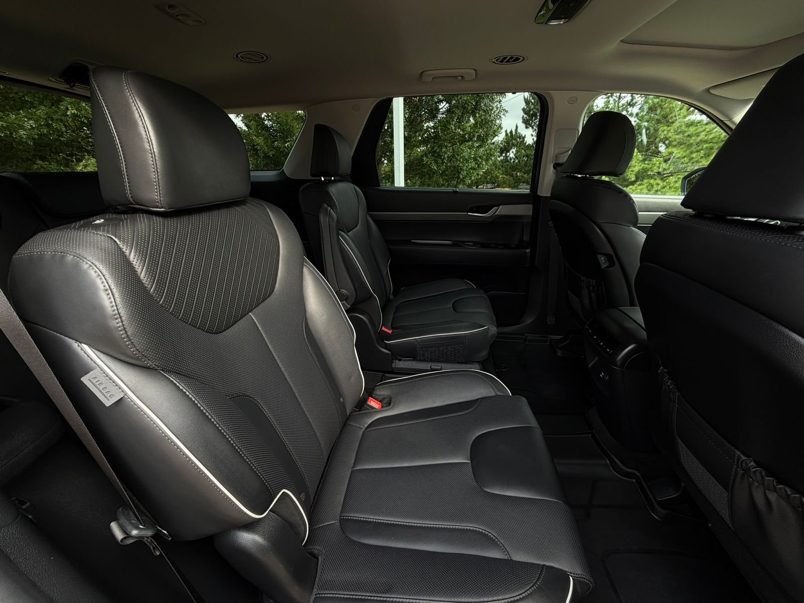 Used 2025 Abyss Black Pearl Hyundai XRT image 25