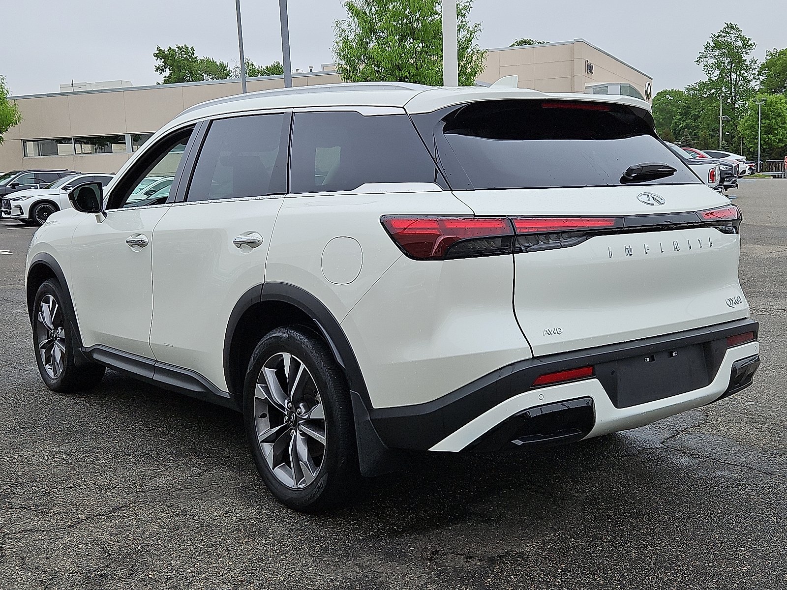 2023 INFINITI QX60 LUXE - Photo 6