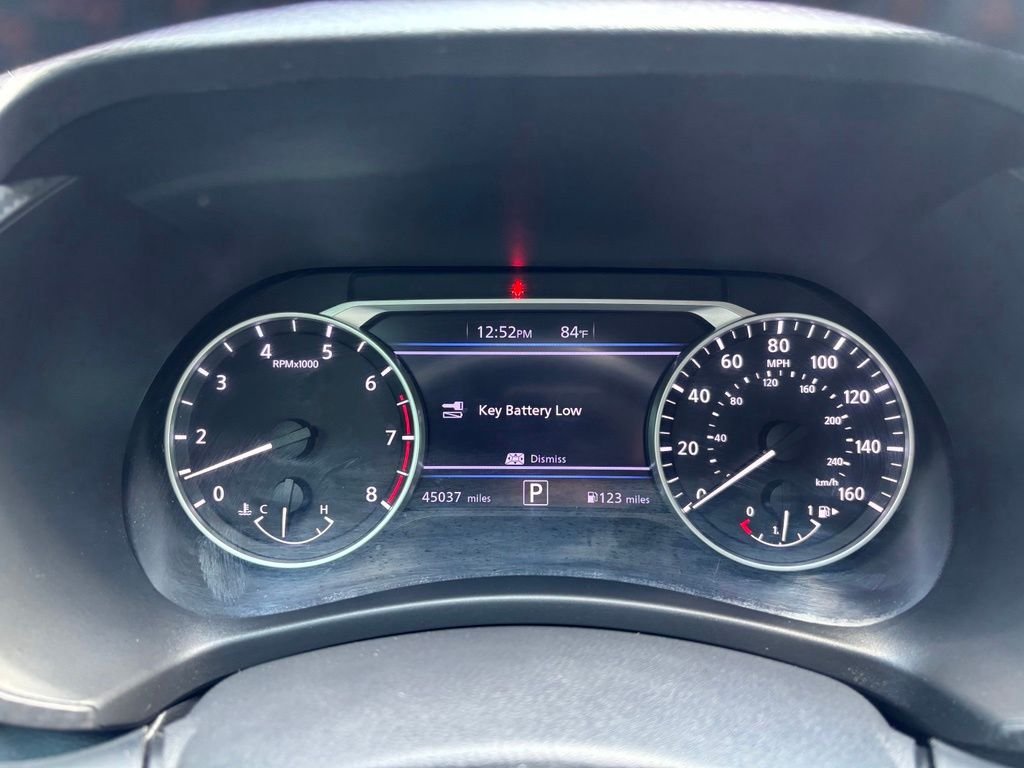 Used 2022 Red Nissan SR image 11