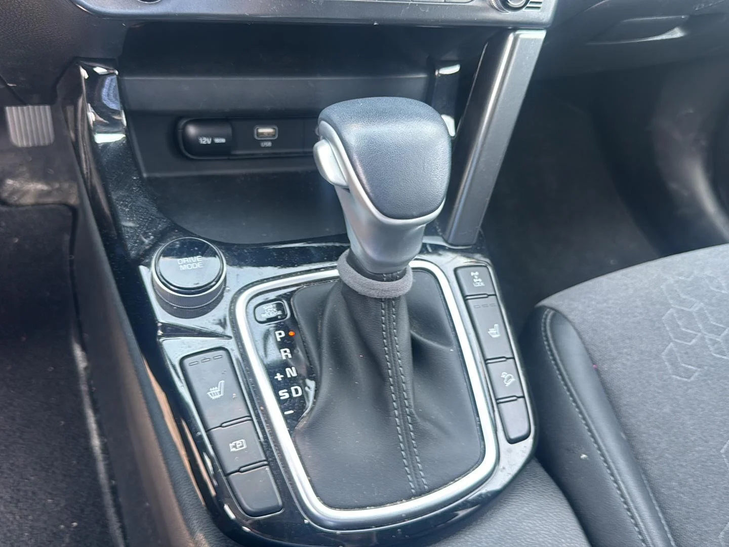 Used 2024 Pluton Blue/Fusion Black Roof Kia S image 17