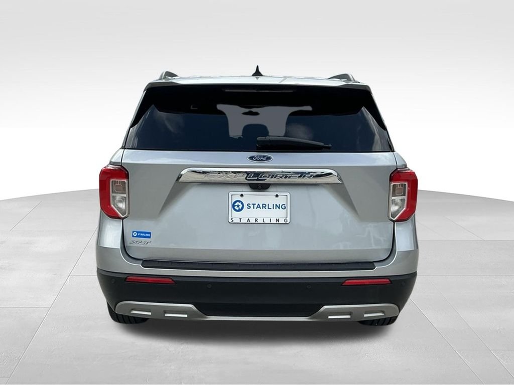 Used 2023 Silver Ford XLT image 8