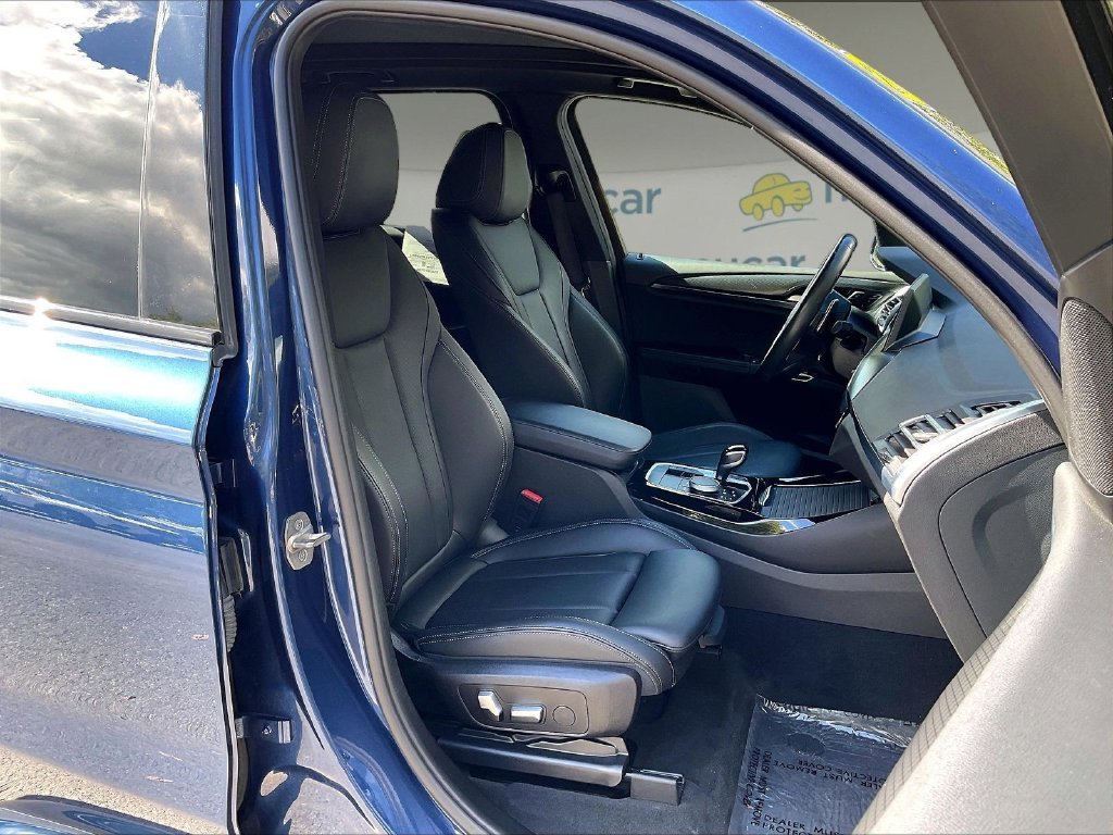 Used 2023 Blue BMW xDrive30i image 11