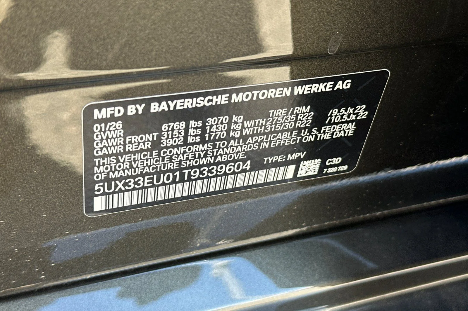 New 2026 Manhattan Green Metallic BMW M60i image 23