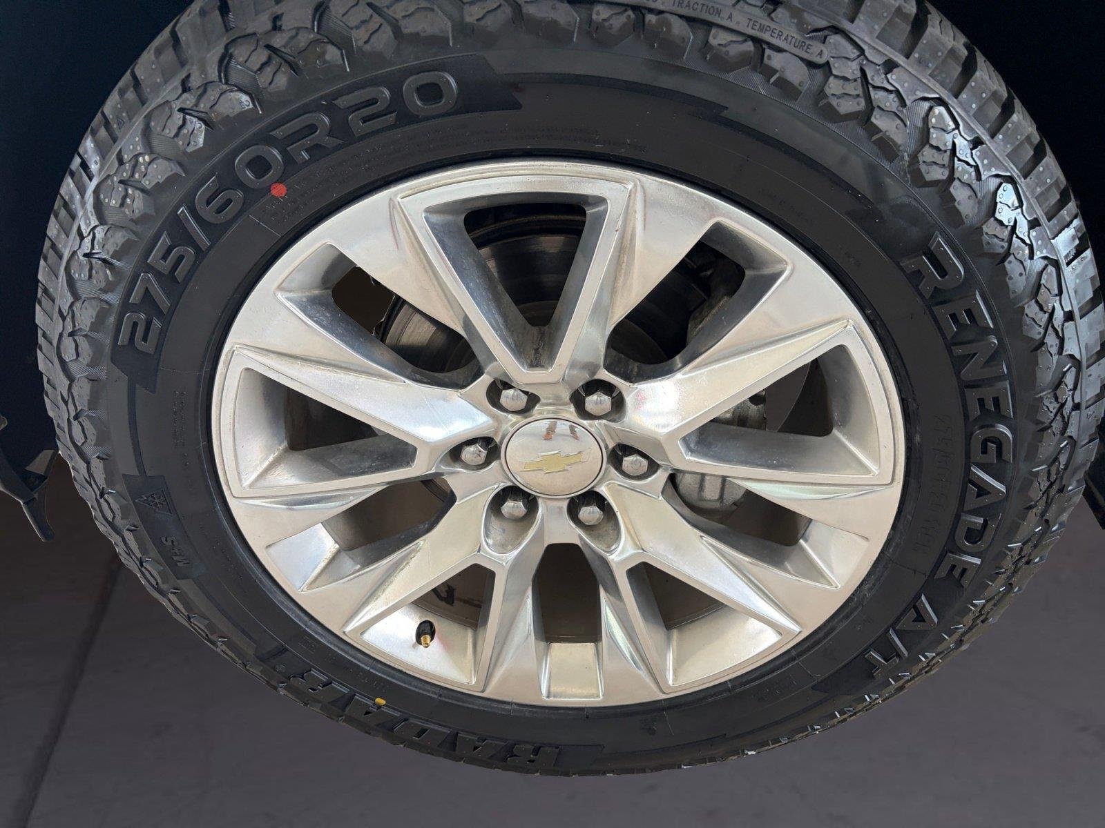 Used 2020 Shadow Gray Metallic Chevrolet LTZ image 14