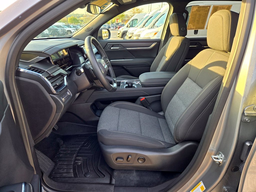 Used 2025 Silver GMC Elevation image 14