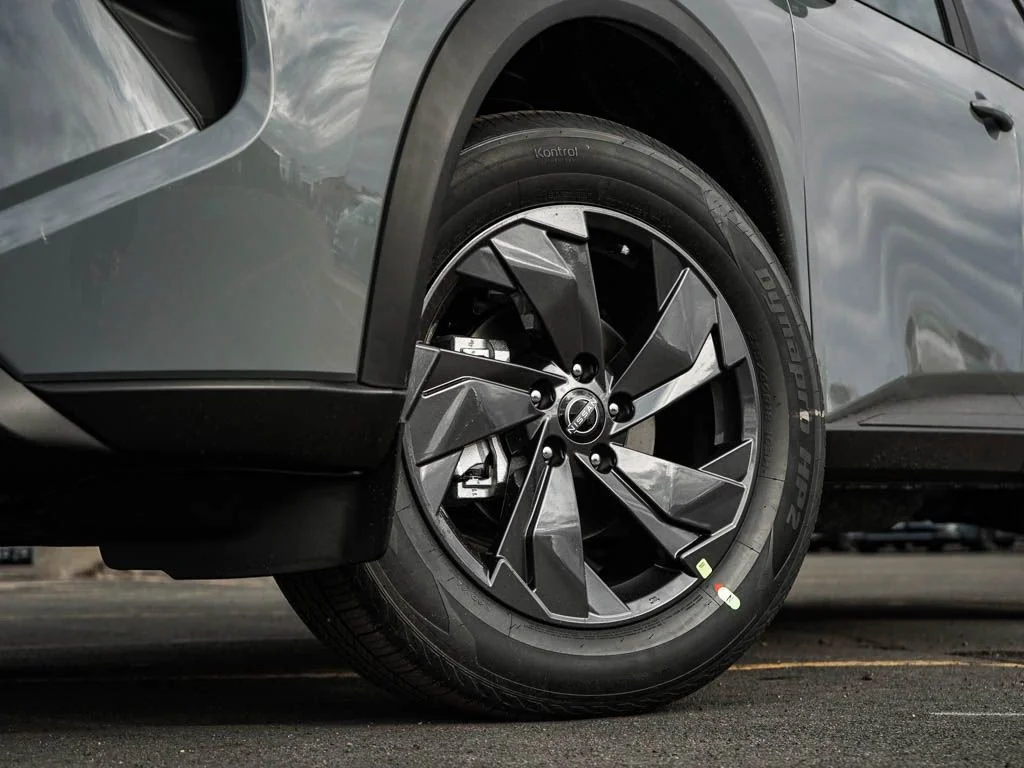 New 2026 Boulder Gray Pearl Nissan SV image 6