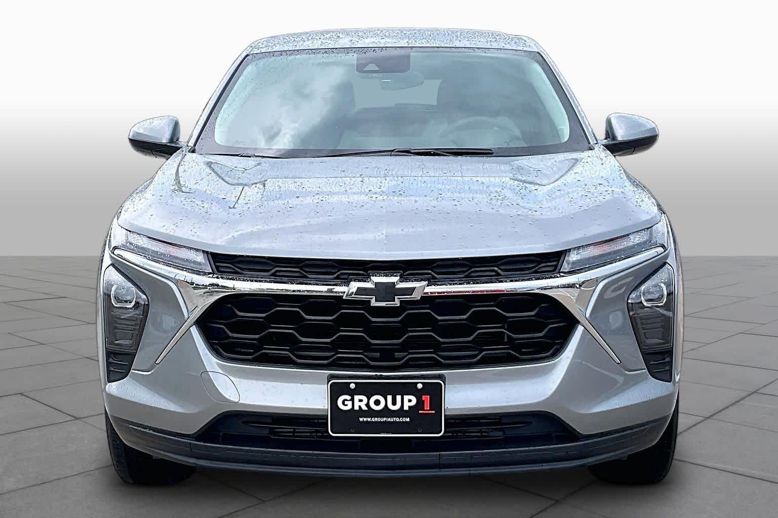 Used 2025 Sterling Gray Metallic Chevrolet LS image 4