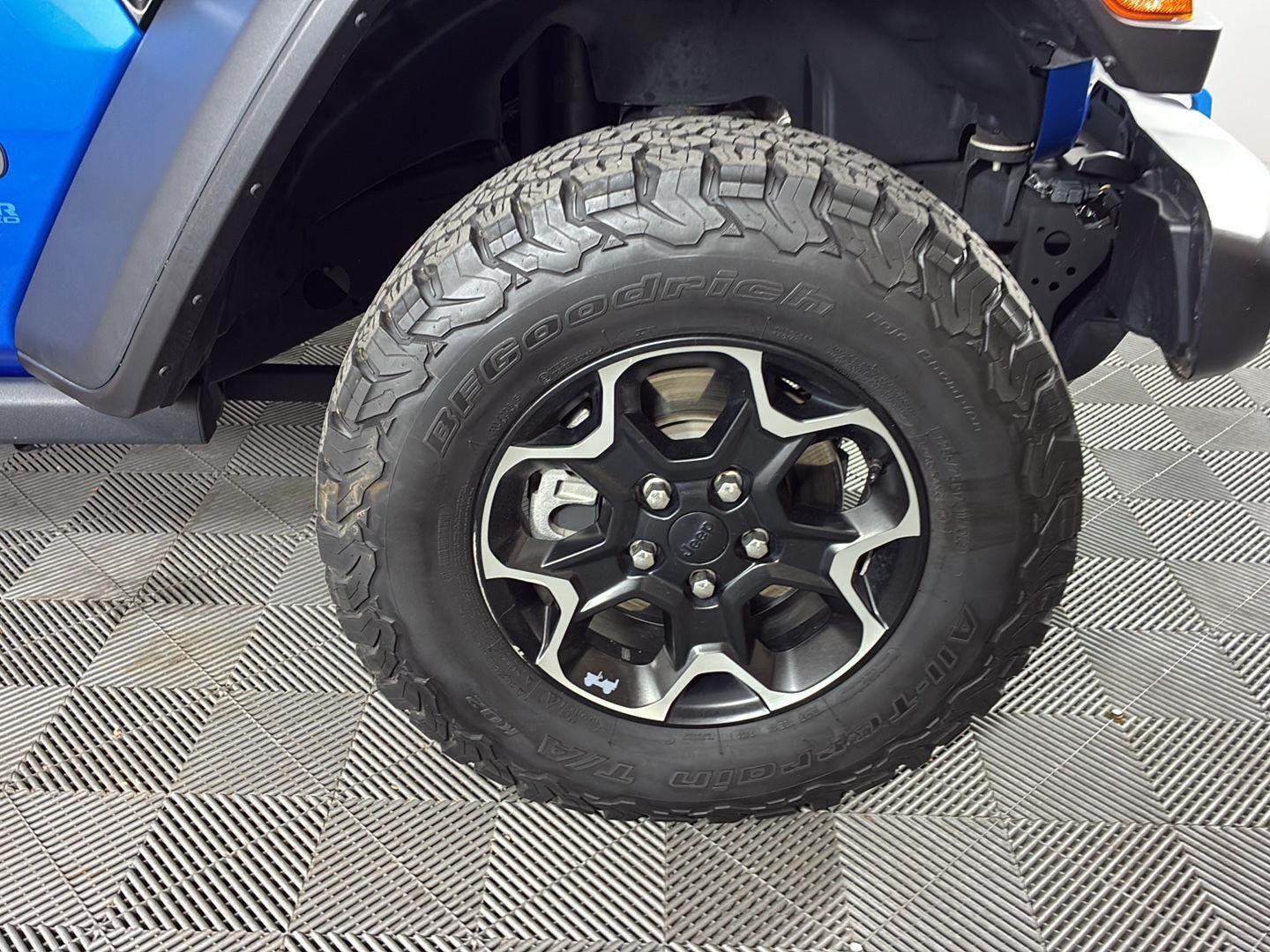 Used 2021 Hydro Blue Pearlcoat Jeep Unlimited Rubicon image 15