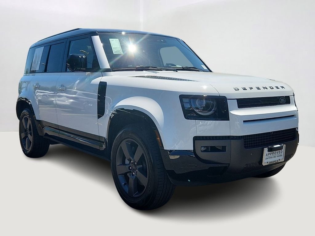 Used 2026 Fuji White Land Rover X-Dynamic SE image 3