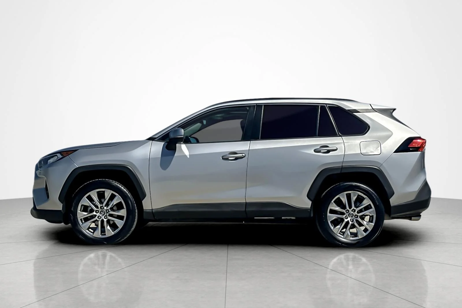 Certified Used 2021 Silver Sky Metallic Toyota XLE Premium image 2