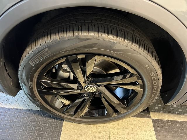Certified Used 2023 Gray Volkswagen 2.0T SE R-Line Black image 8