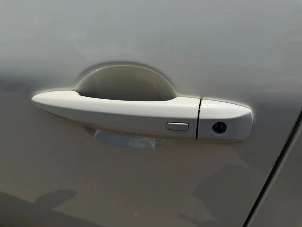 Used 2023 White Nissan SV image 3