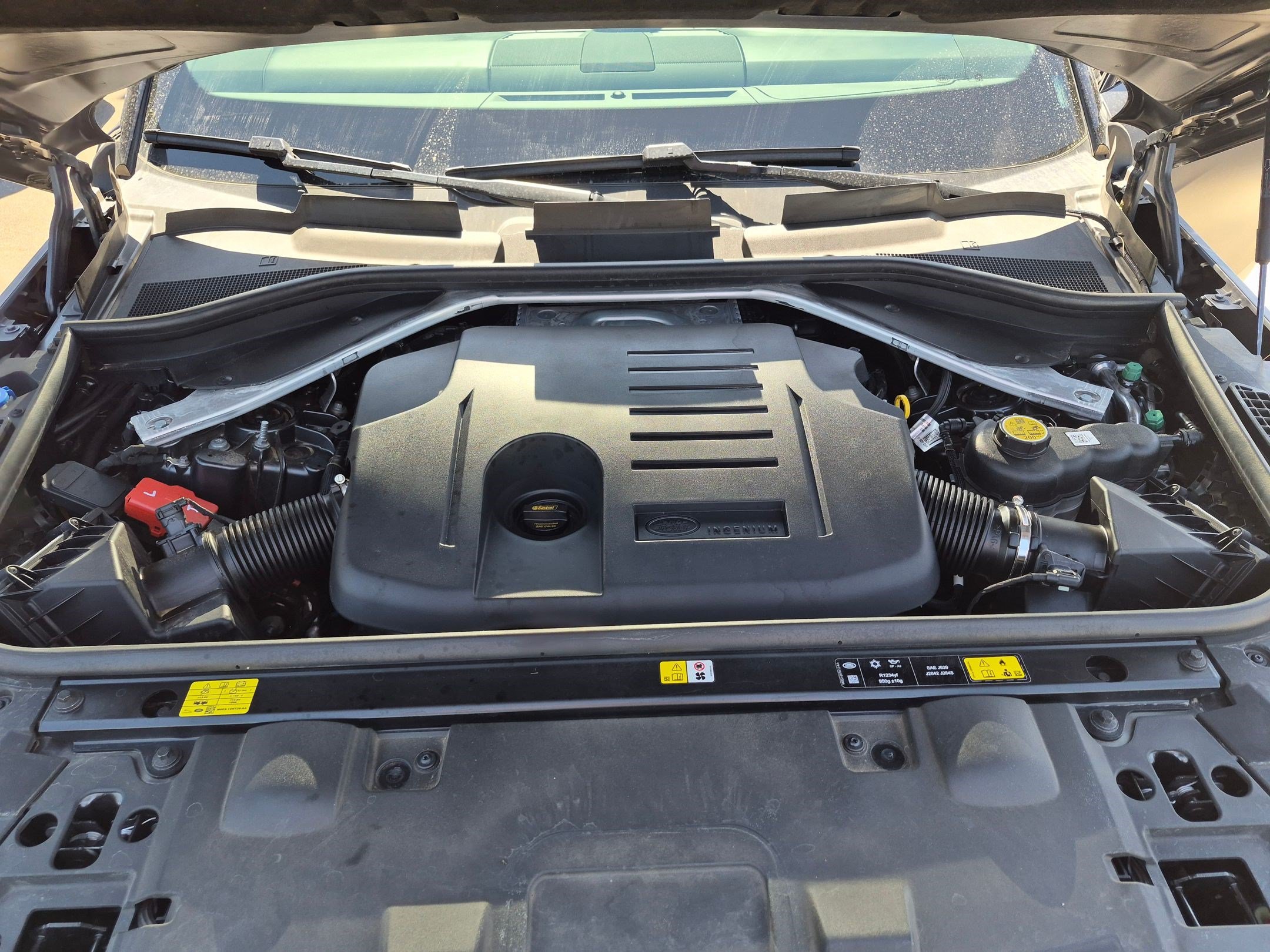 Used 2024 Gray Land Rover Dynamic SE image 31