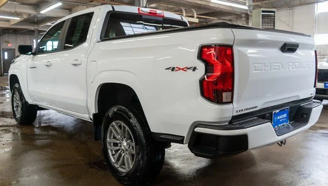 Used 2023 White Chevrolet LT image 8