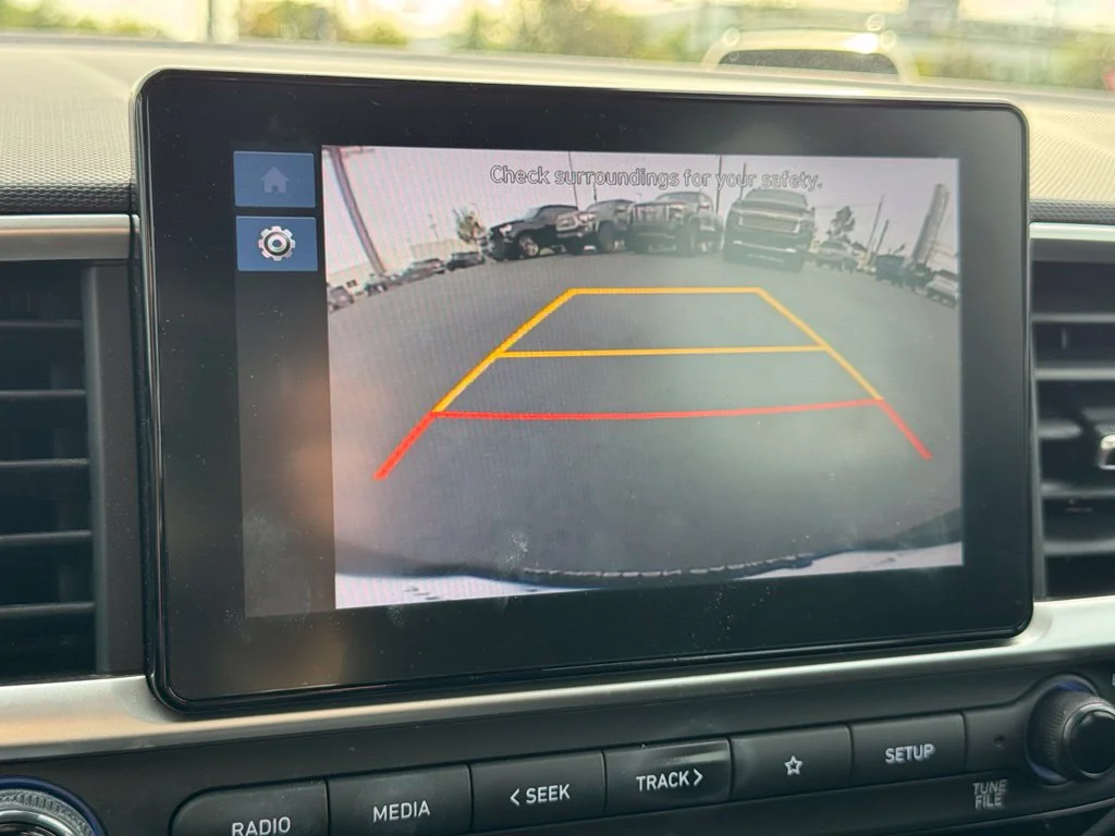 Used 2024 Silver Hyundai SEL image 31