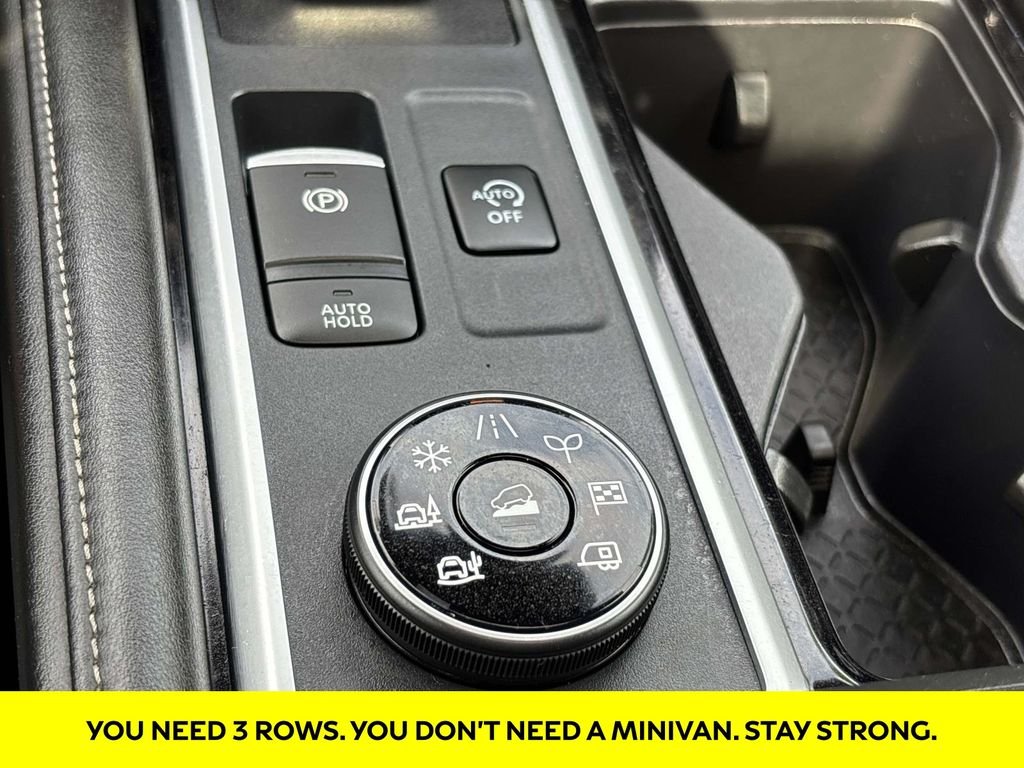 Used 2024 Gray Nissan SV image 27