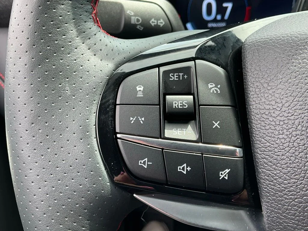 Used 2025 Gray Ford ST-Line image 30