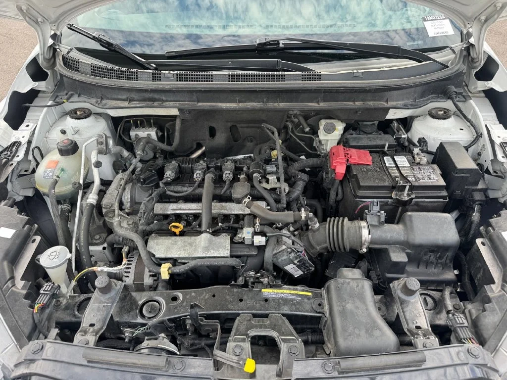 Used 2021 White Nissan SR image 15