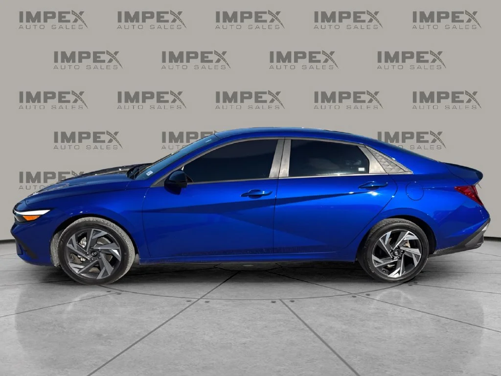 Used 2025 Blue Hyundai SEL Sport image 2