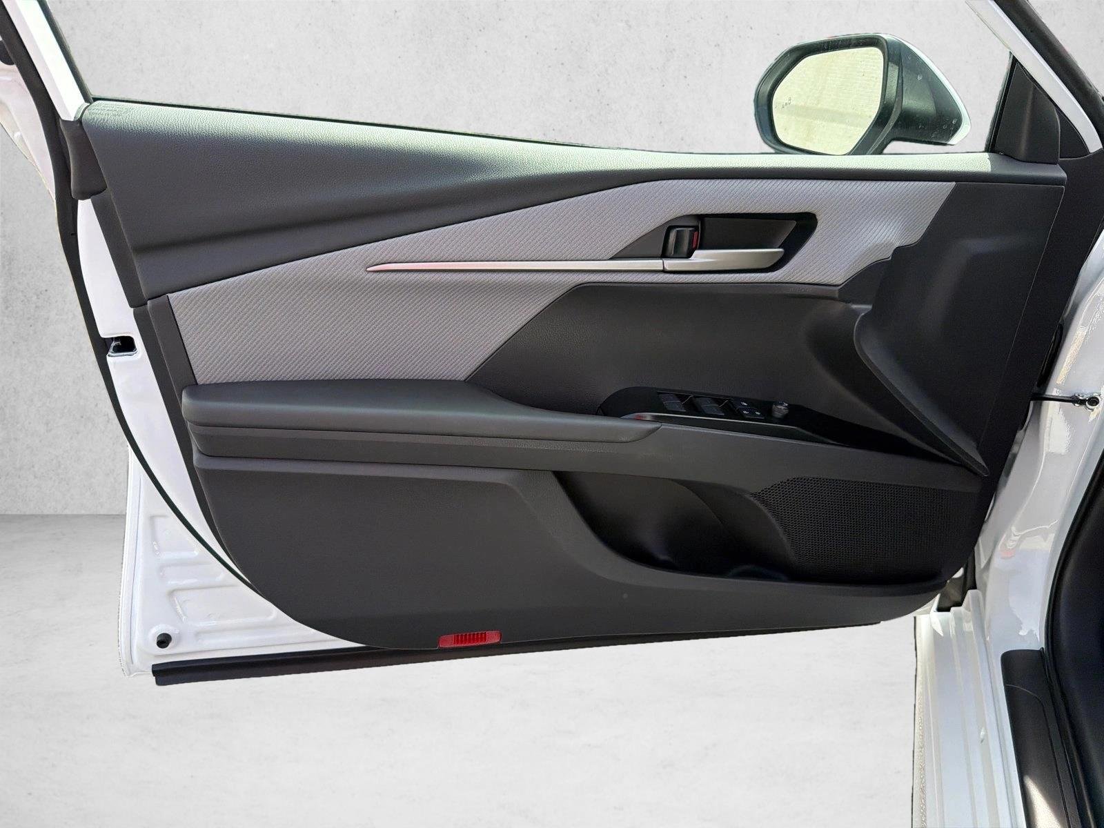 New 2026 Ice Cap Toyota SE image 10