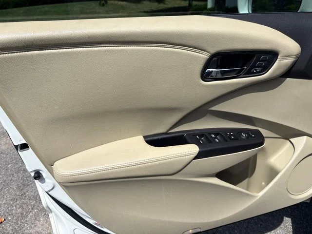 Used 2015 White Acura Base image 9