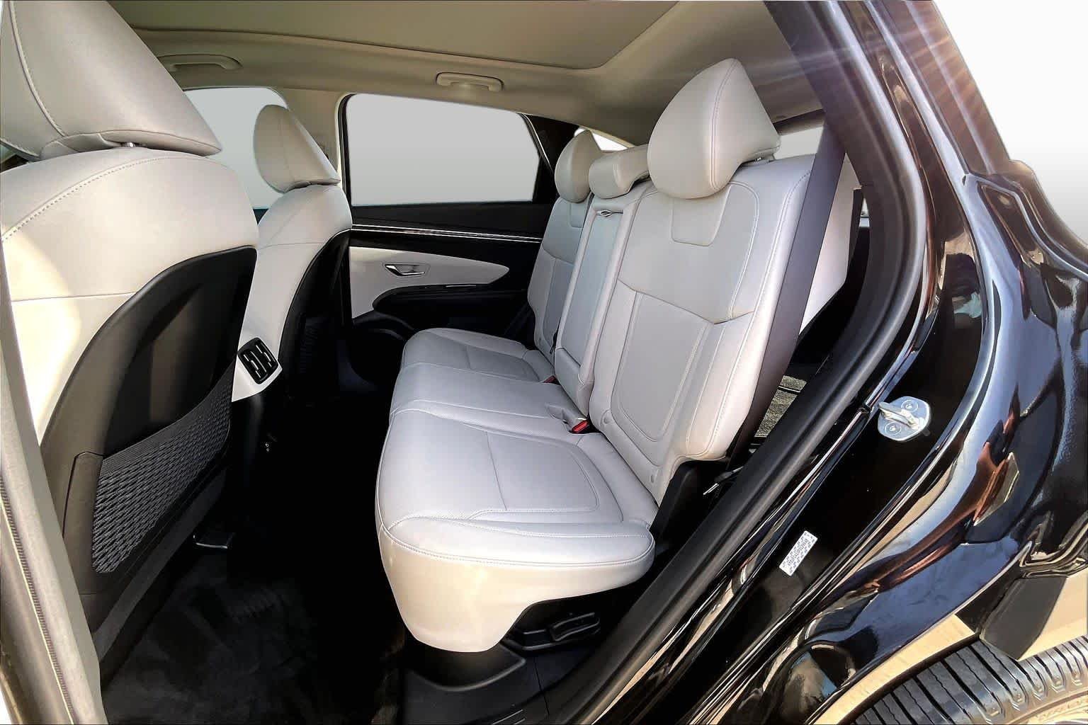 Used 2023 Phantom Black Hyundai SEL Convenience image 20
