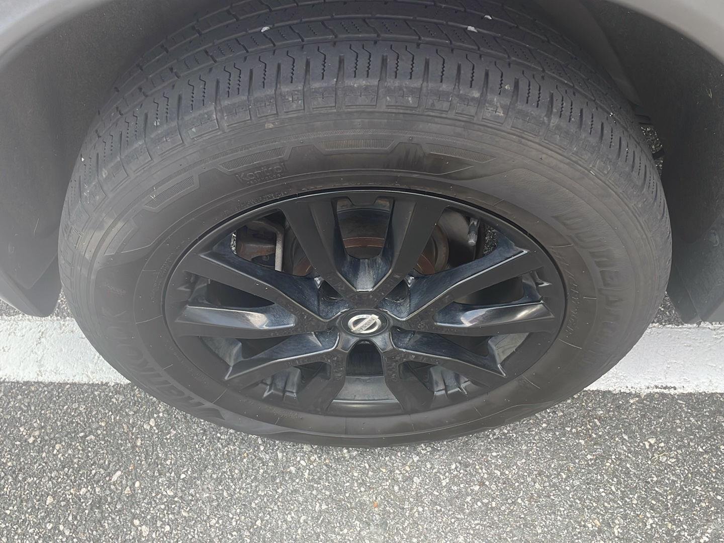 Used 2017 Gun Metallic Nissan SV image 18