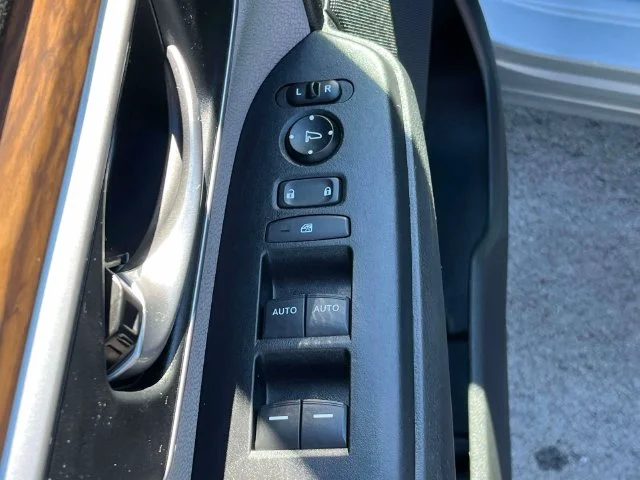 Certified Used 2020 Silver Honda EX image 26