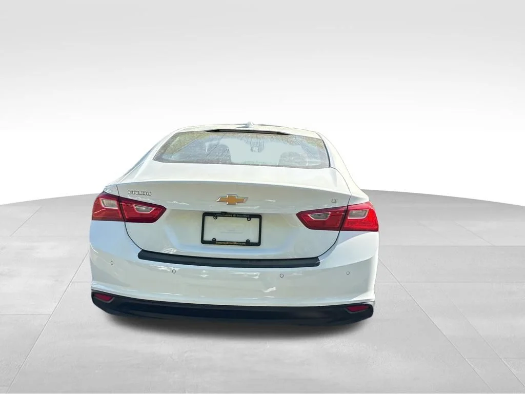Used 2024 White Chevrolet LT image 12