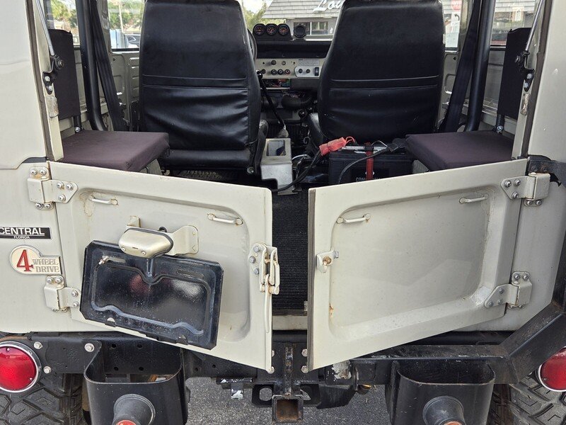 Used 1973  TOYOTA FJ40 image 11