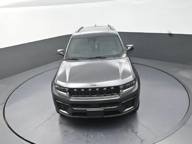 New 2026 Baltic Gray Metallic Clear-Coat Exterior Paint Jeep Limited image 11