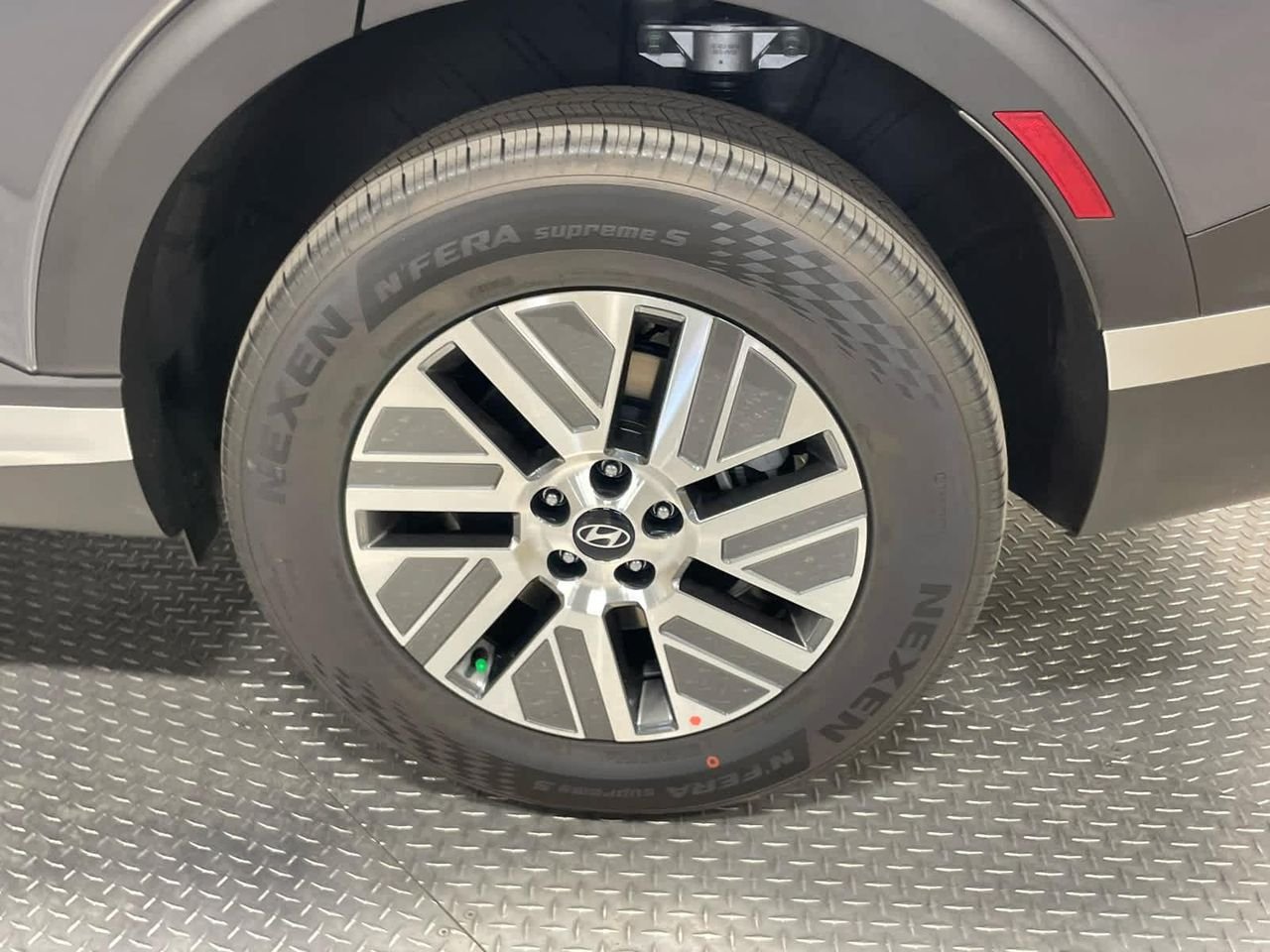 New 2026 Ecotronic Gray Pearl Hyundai SEL 7P image 17