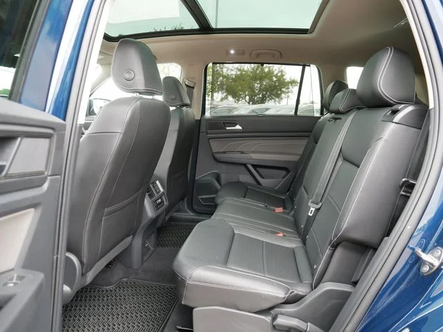 Used 2023 Blue Metallic Volkswagen SEL image 16