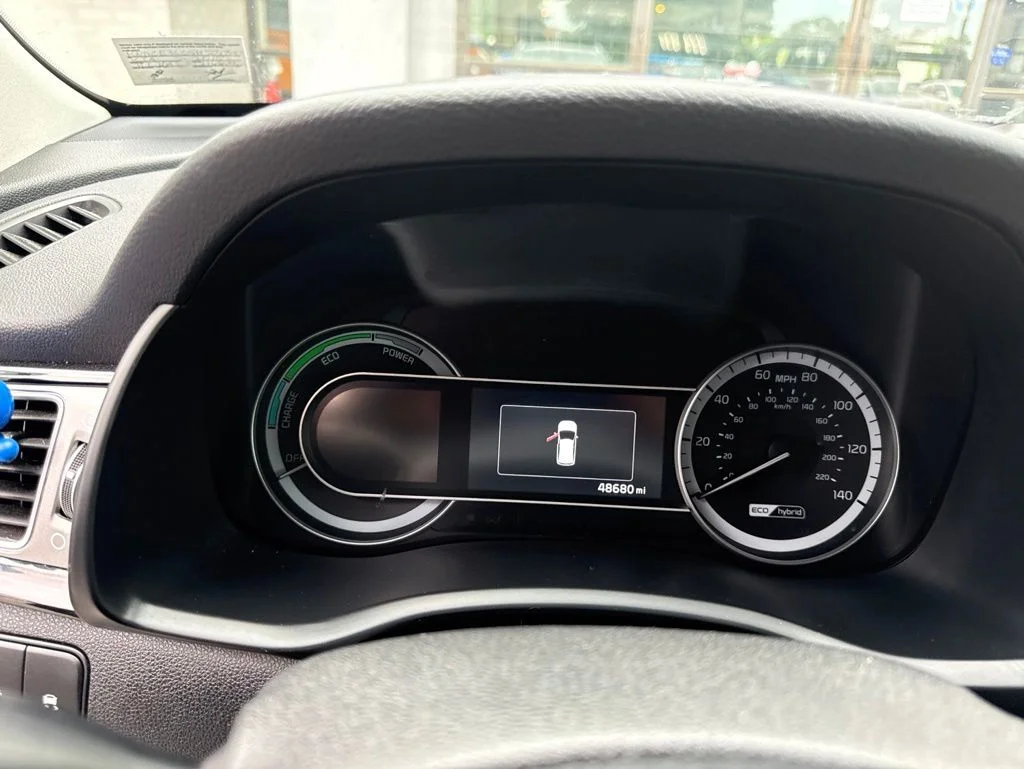 Used 2017 Black Kia Touring image 9
