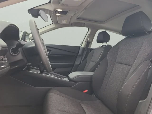 Used 2025 Gray Honda SE image 21