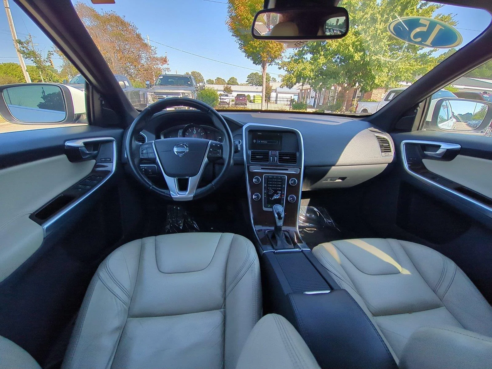 Used 2015 Ice White Volvo T5 Drive-E Premier image 31