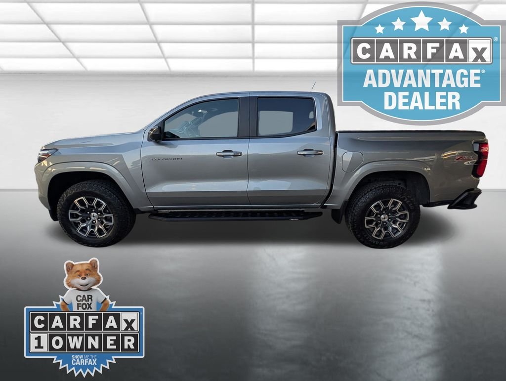 Used 2025 Gray Chevrolet Z71 image 28