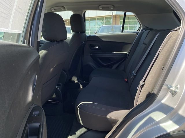 Used 2018 Silver Chevrolet LS image 22